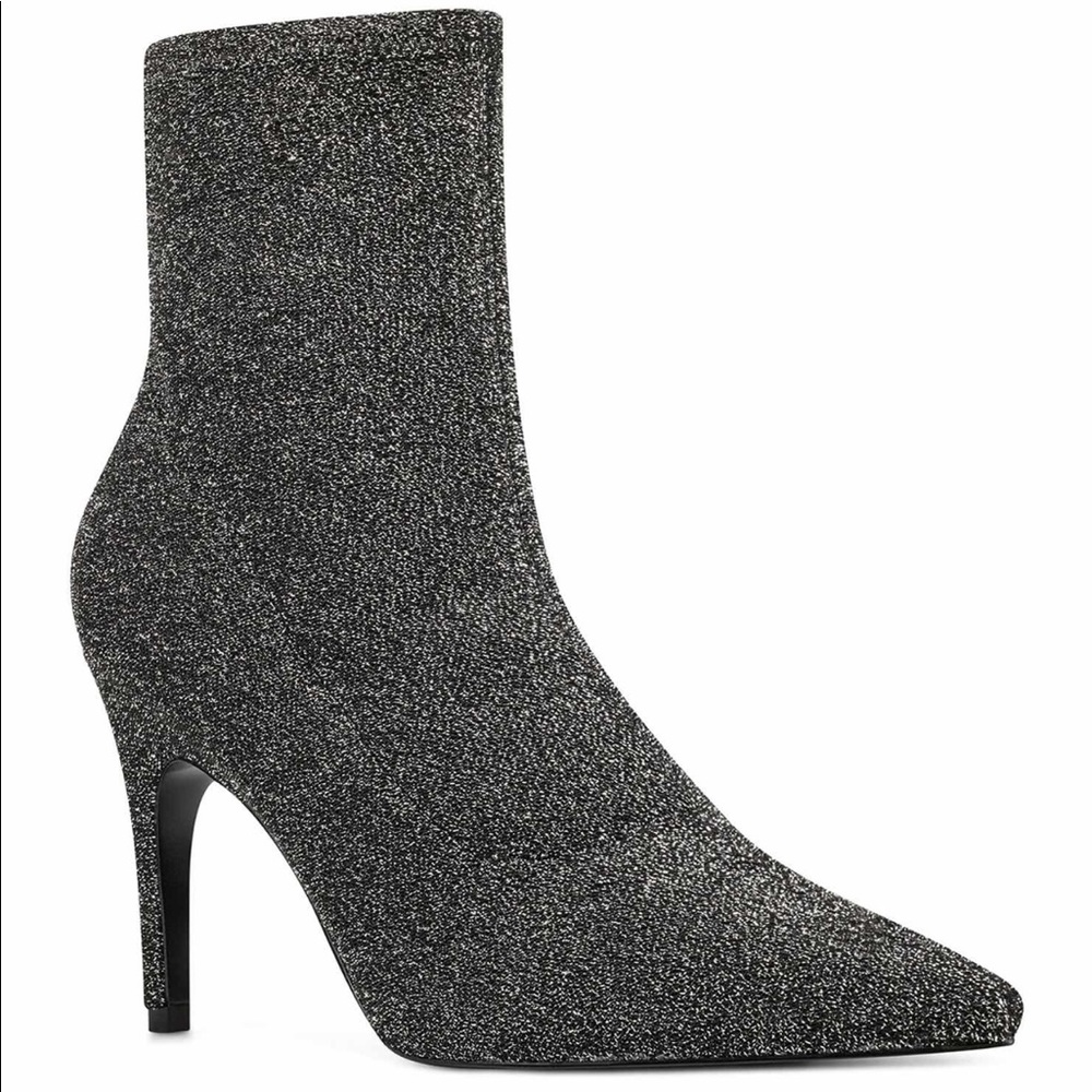 NWOT Nine West's booties.